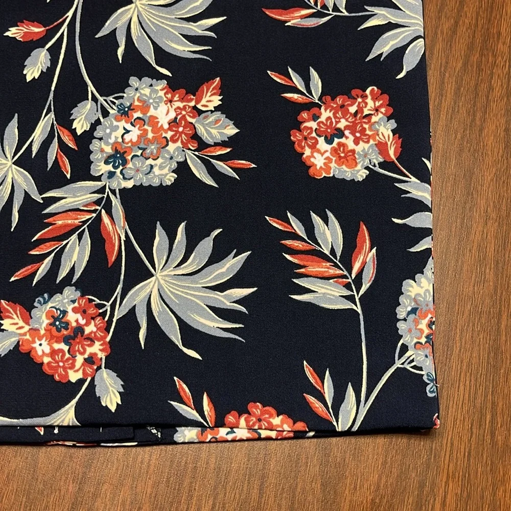 Ann Taylor factory skirt, size‎ 6, NWT